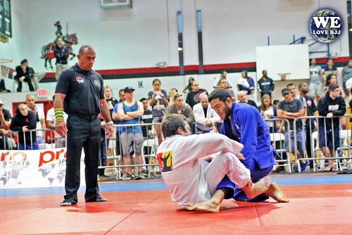 Master Roberto fighting a black belt at the Abu Dhabi Pro Trials.